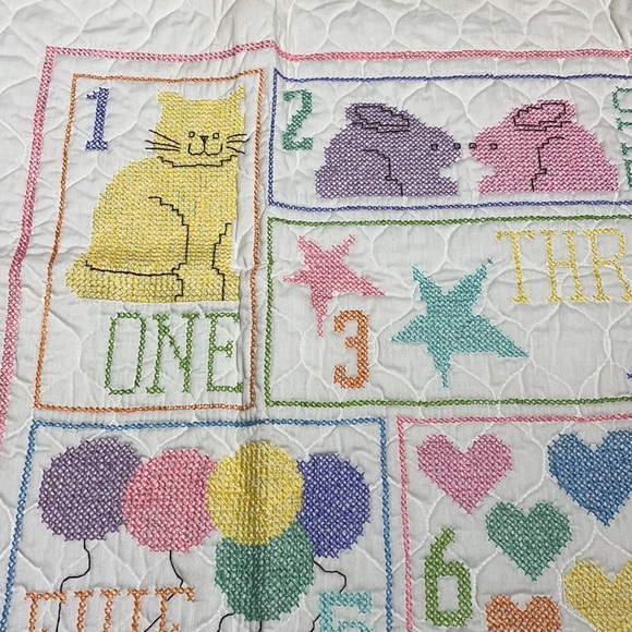 Vintage 1989 Baby Quilted Blanket and Bib in Orginal Marshall Fields Box! - Picture 6 of 12